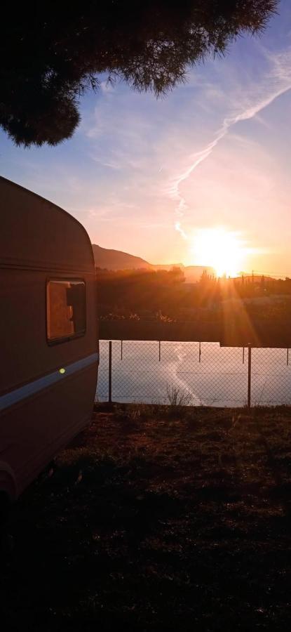 Caravana- Glamping Casa Tortuga La Nucía エクステリア 写真
