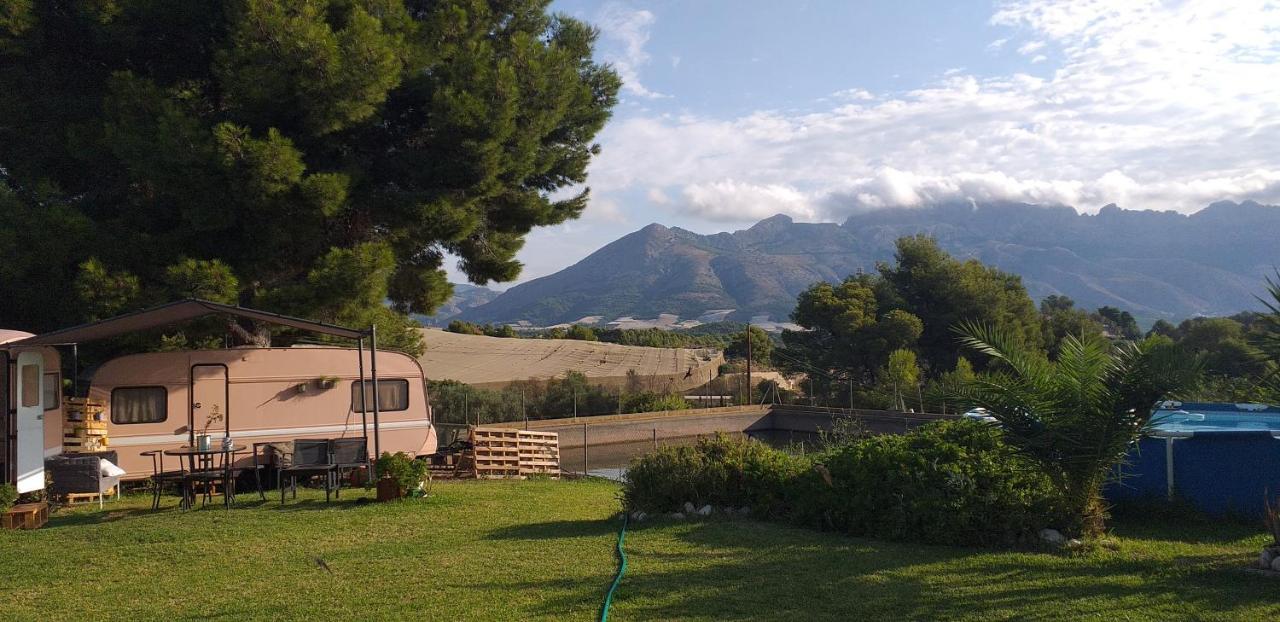Caravana- Glamping Casa Tortuga La Nucía エクステリア 写真