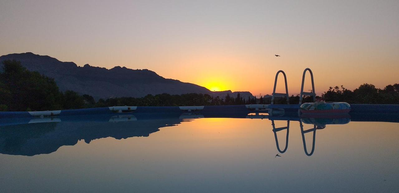 Caravana- Glamping Casa Tortuga La Nucía エクステリア 写真