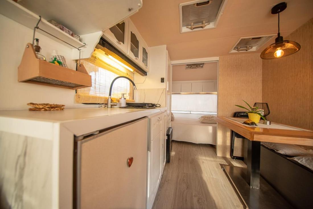Caravana- Glamping Casa Tortuga La Nucía エクステリア 写真