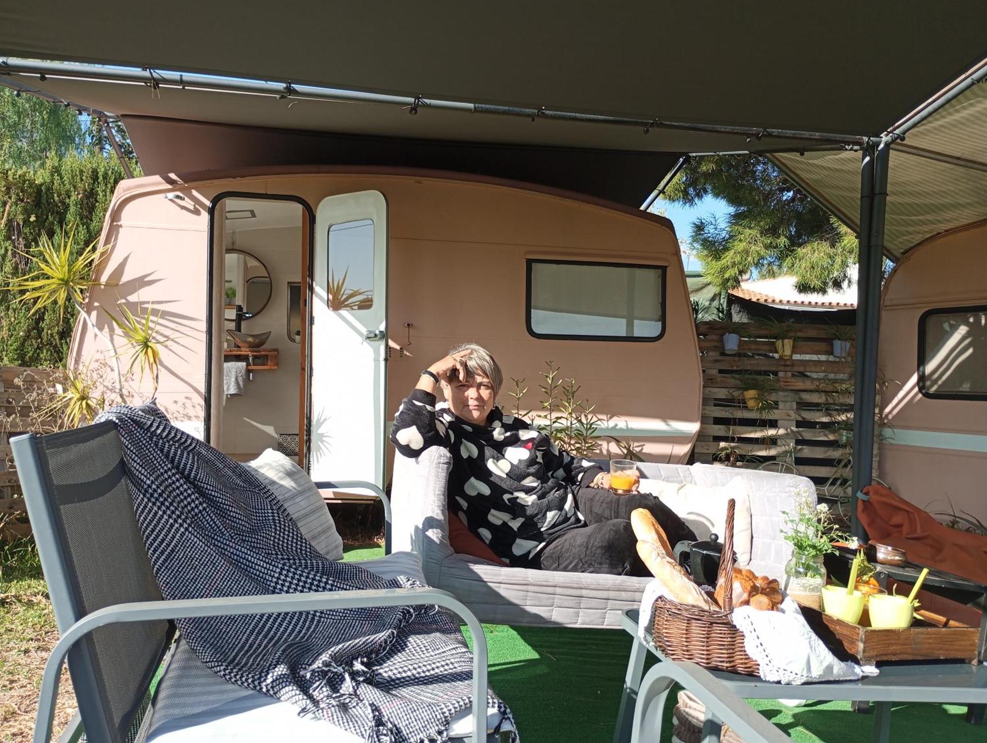 Caravana- Glamping Casa Tortuga La Nucía エクステリア 写真