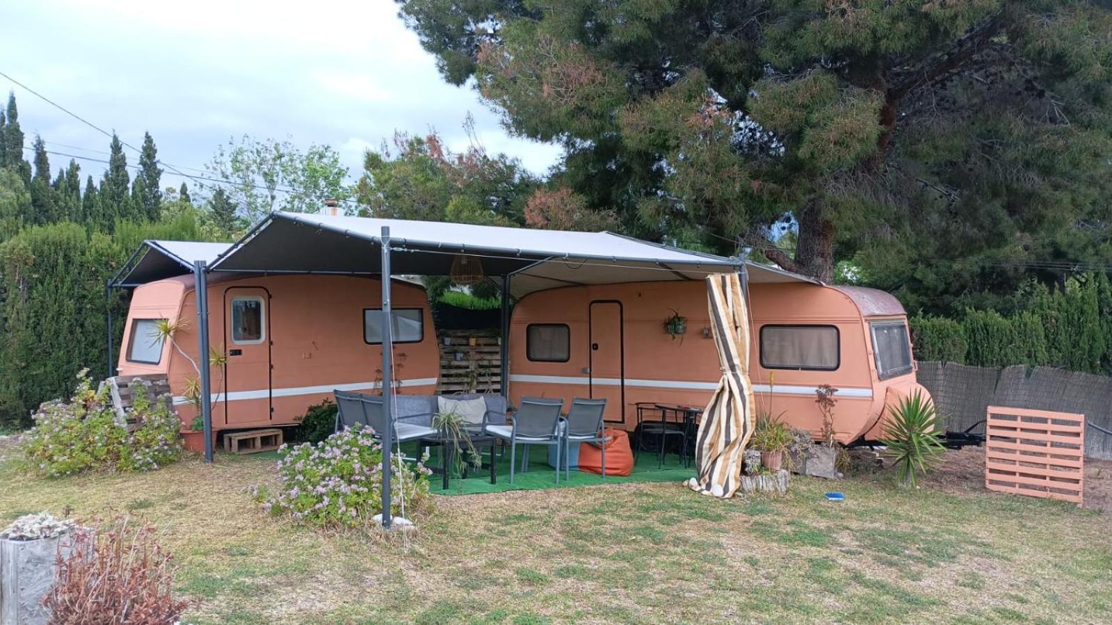 Caravana- Glamping Casa Tortuga La Nucía エクステリア 写真